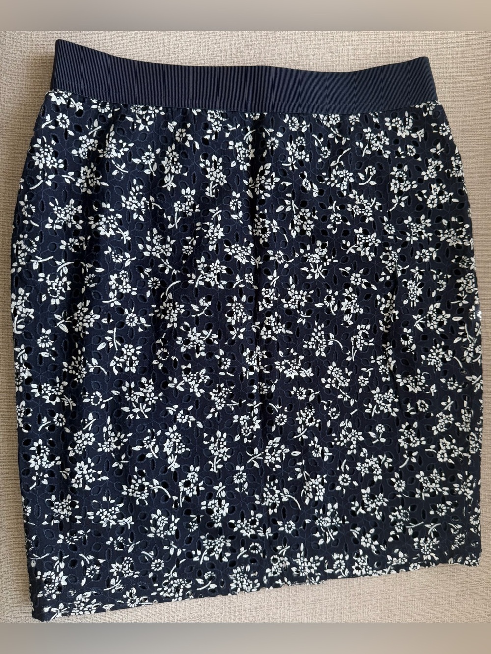 NWT Ann Taylor Navy and White Floral A-Line Skirt